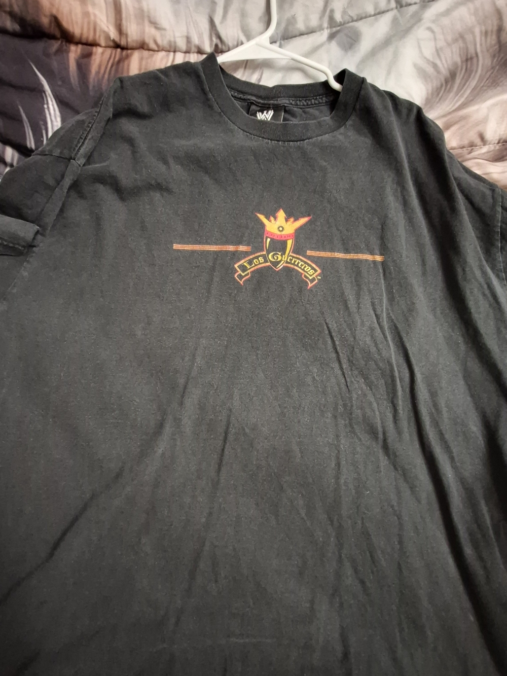 VINTAGE Y2K WWE – EDDIE GUERRERO “VIVA LA RAZA” SHIRT